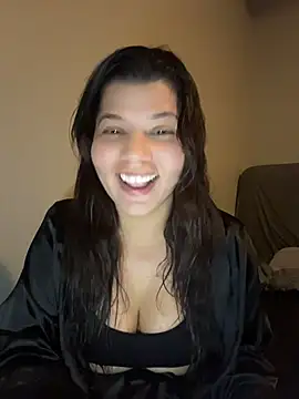 Miapoleth stripchat live cam model