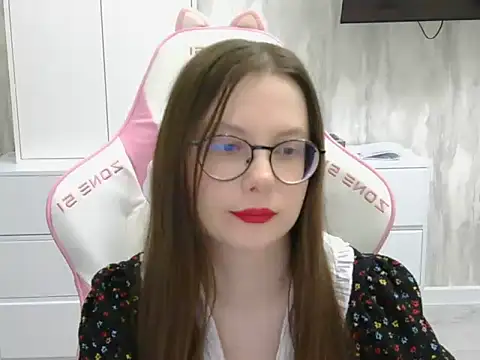 Elvirada stripchat live cam model