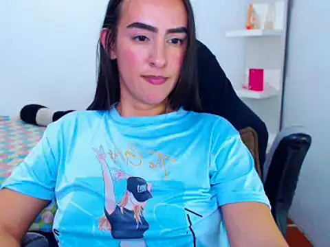 shena-fox stripchat live cam model