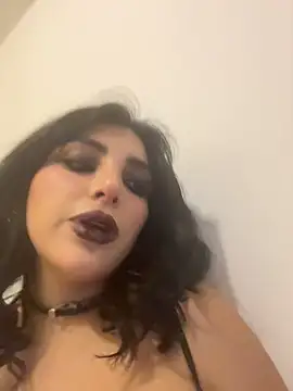 MartinaSooler stripchat live cam model