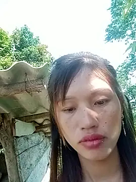 gogo-min stripchat live cam model