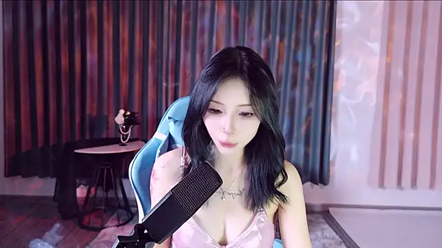 Serendipity--KK stripchat live cam model
