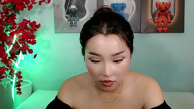 ichiben stripchat live cam model