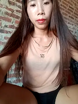 Elena_Mia stripchat live cam model