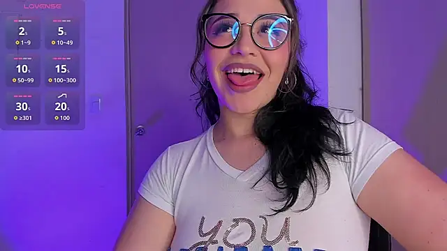 LuisaGranados stripchat live cam model