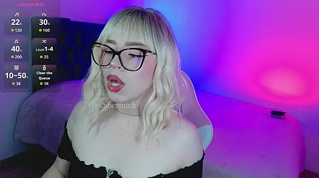 CyberMich stripchat live cam model