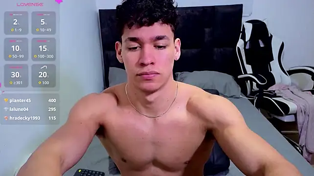 Luke_Muscle stripchat live cam model