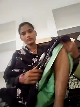 Ishani_sharmaa stripchat live cam model