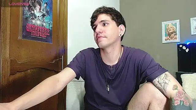 Matteo12_ stripchat live cam model