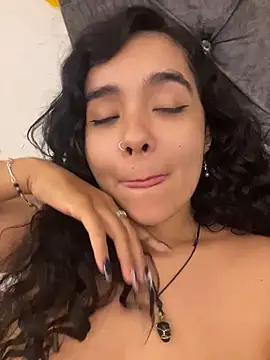 ateneacute stripchat live cam model