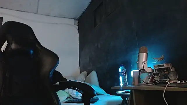 FrankWesley stripchat live cam model