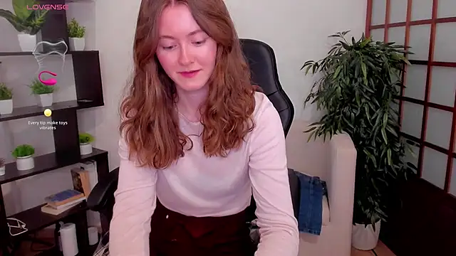 KateCuddle stripchat live cam model