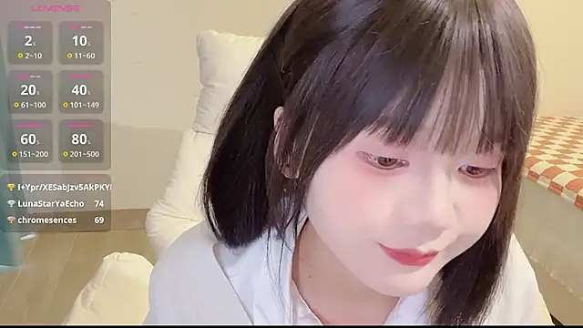 xiaoxixi-77 stripchat live cam model