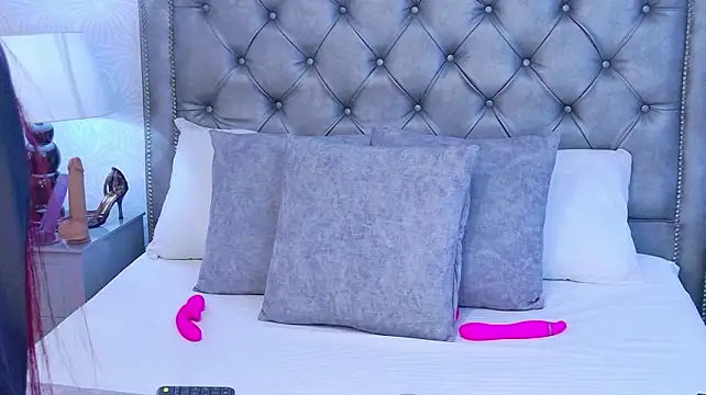 AntonellaEscudero stripchat live cam model