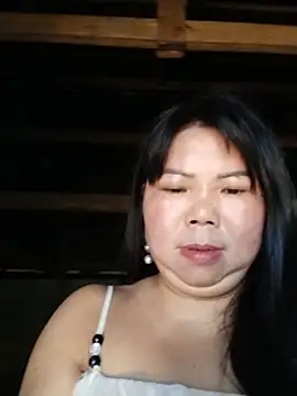 lusy-00 stripchat live cam model