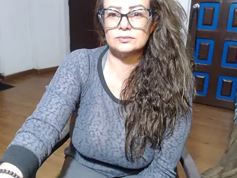 CAMILASINCLAIR stripchat live cam model
