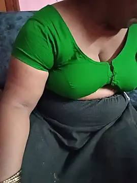 Tamil-lakhmi stripchat live cam model