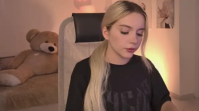 AuroraWrenfield stripchat live cam model