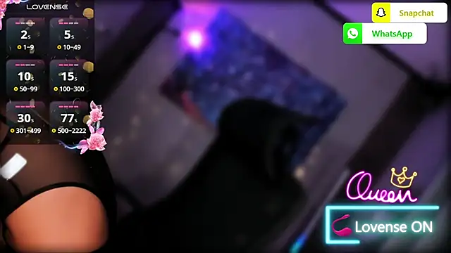 UrDominantBella stripchat live cam model
