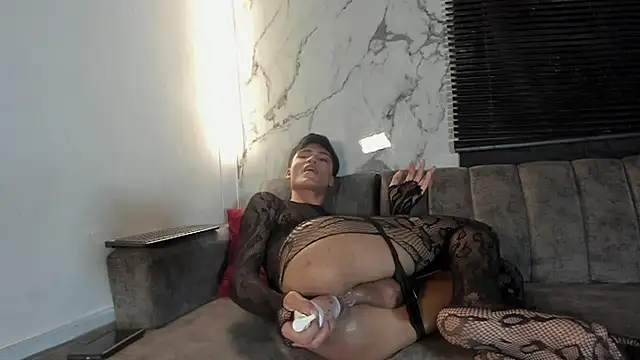VictoriaLanee stripchat live cam model