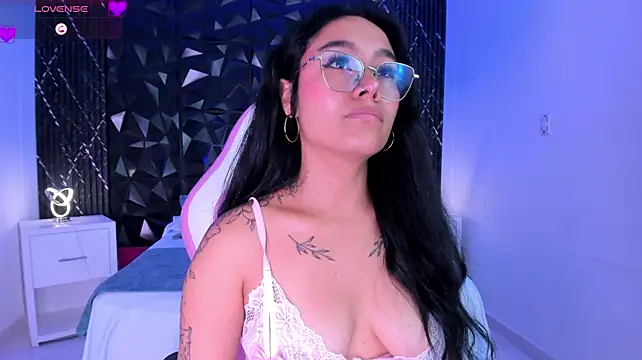 AnaiaClarck stripchat live cam model