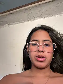 lucirganaxxx stripchat live cam model