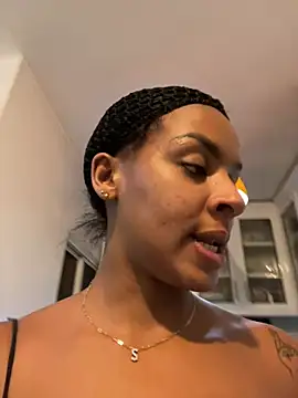 julixxx22 stripchat live cam model
