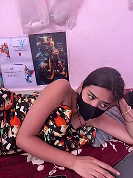 Sexykhushi041 stripchat live cam model