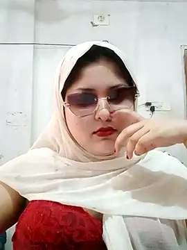 Nusrat-N stripchat live cam model