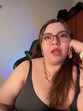 Just_caroline stripchat live cam model