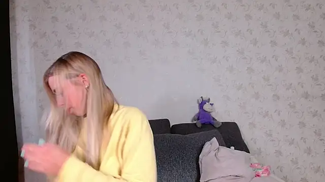 sofiaa_here stripchat live cam model
