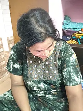 tamilaruvi stripchat live cam model