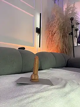 AliceHanz stripchat live cam model