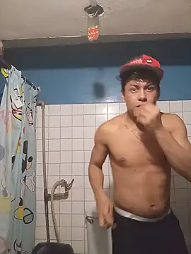 BuiltHotline stripchat live cam model