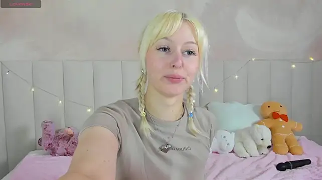 AdeleSilvy stripchat live cam model