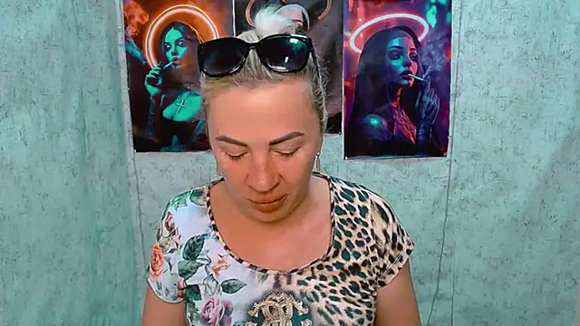 LilaCandy6 stripchat live cam model