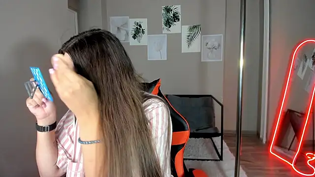 MiraTorson stripchat live cam model