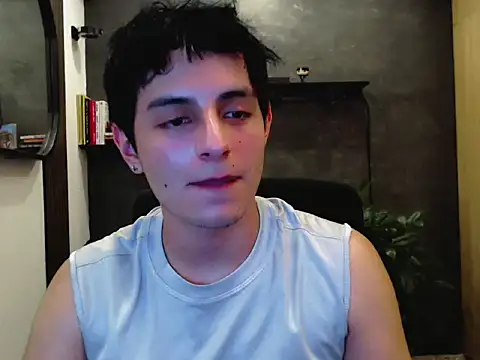 Little_Shotta stripchat live cam model
