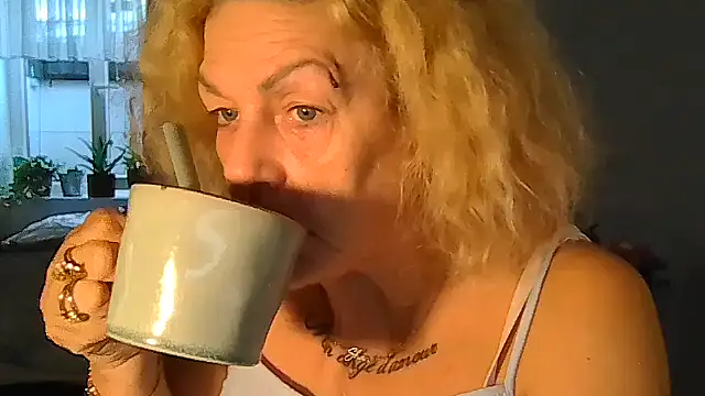 belgianshantie stripchat live cam model