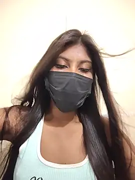 RAGNI-Love stripchat live cam model