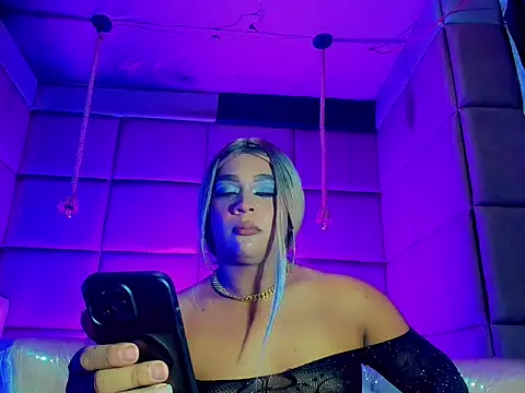 Crystal_ShineSt stripchat live cam model
