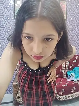 Queen_Rosyy stripchat live cam model