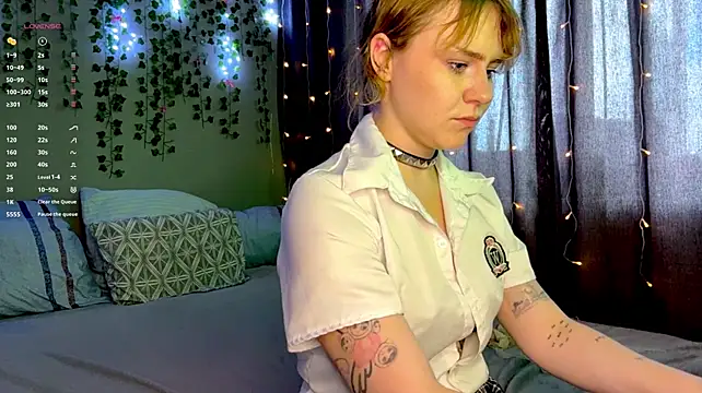 NessaLuxe stripchat live cam model