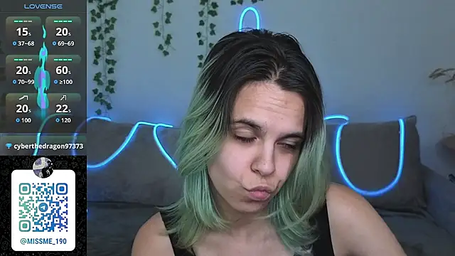 LiraBella stripchat live cam model