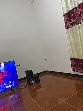 EyesGrin stripchat live cam model