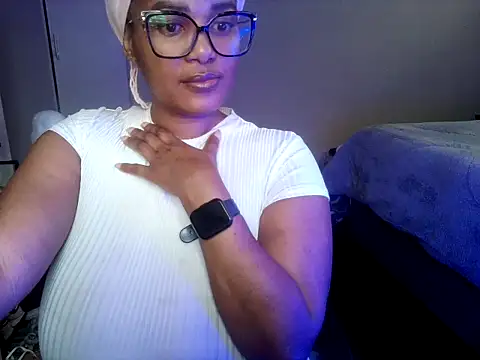 Lakwanda stripchat live cam model
