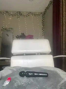 Shuggabutt stripchat live cam model