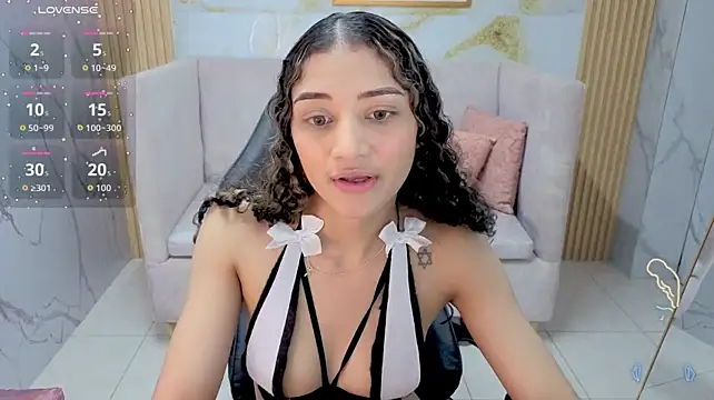 Karol1_s stripchat live cam model