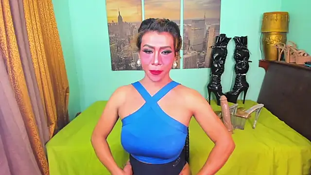 MsLegallyAngeL stripchat live cam model