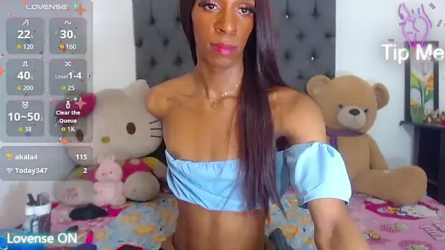 lucianadolll stripchat live cam model